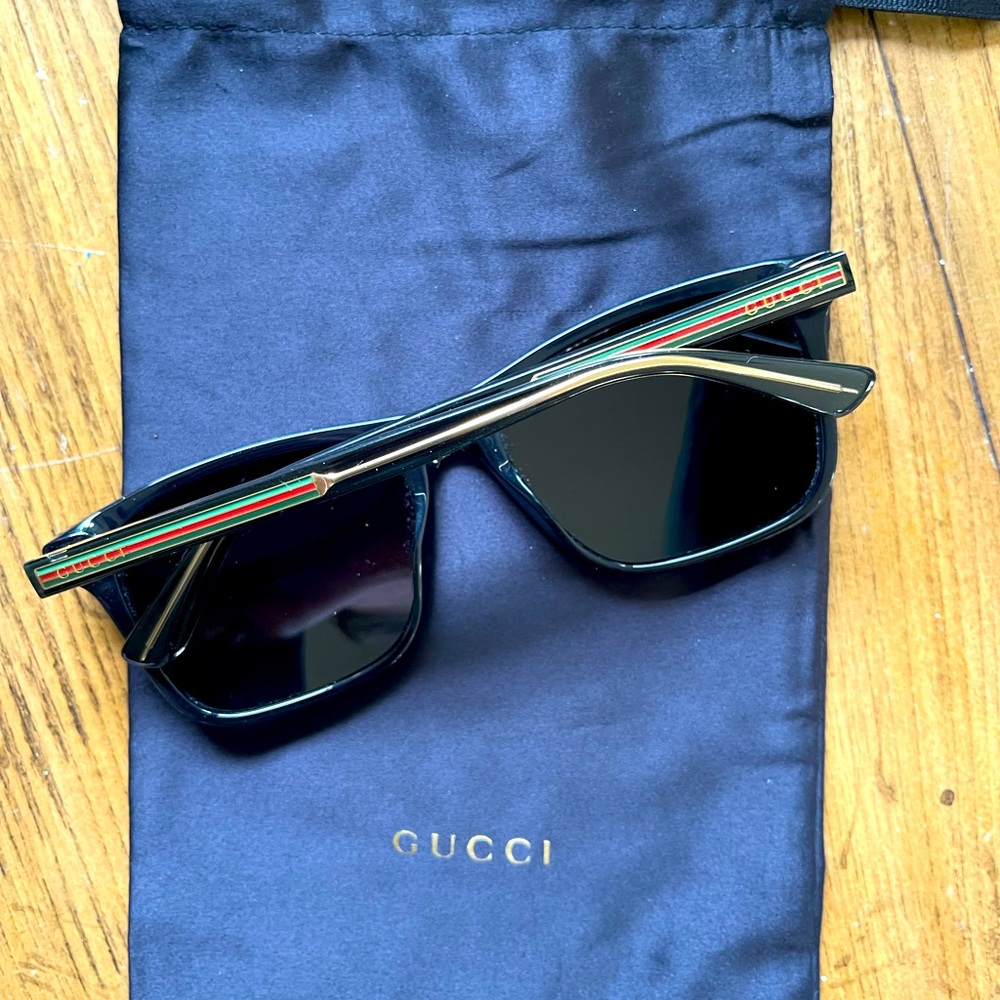 Gucci square sunglasses 0381